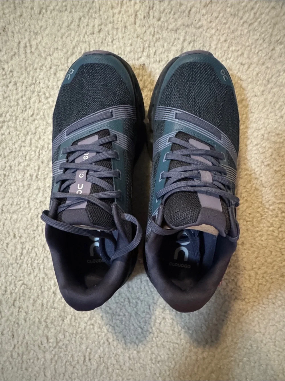On Cloud Go Running Shoes size 6